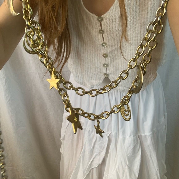 Vintage gold moon and star chain belt - Picture 7 of 7